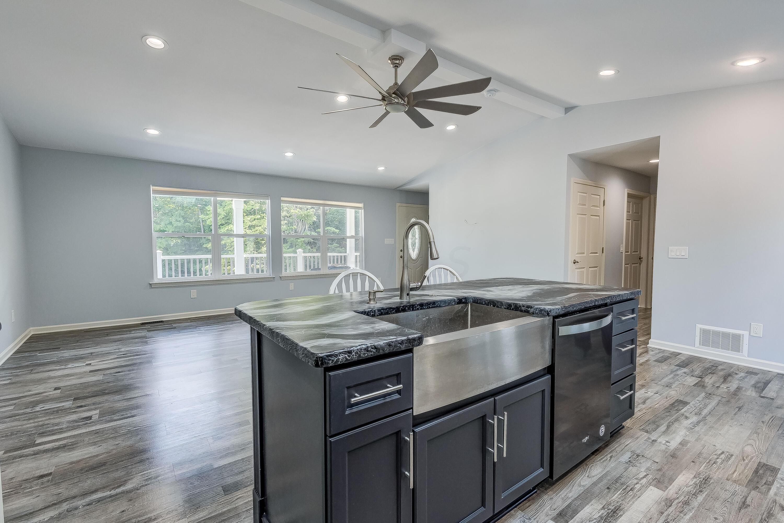 12151 McManis Road Mount Vernon, OH 43050 - Photo 10 of 37 1-5