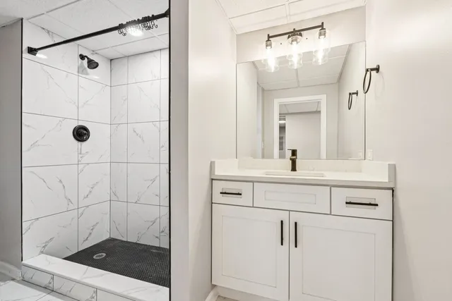 $438,000 | 21688 West Ravine Drive, Lake Zurich, IL 60047