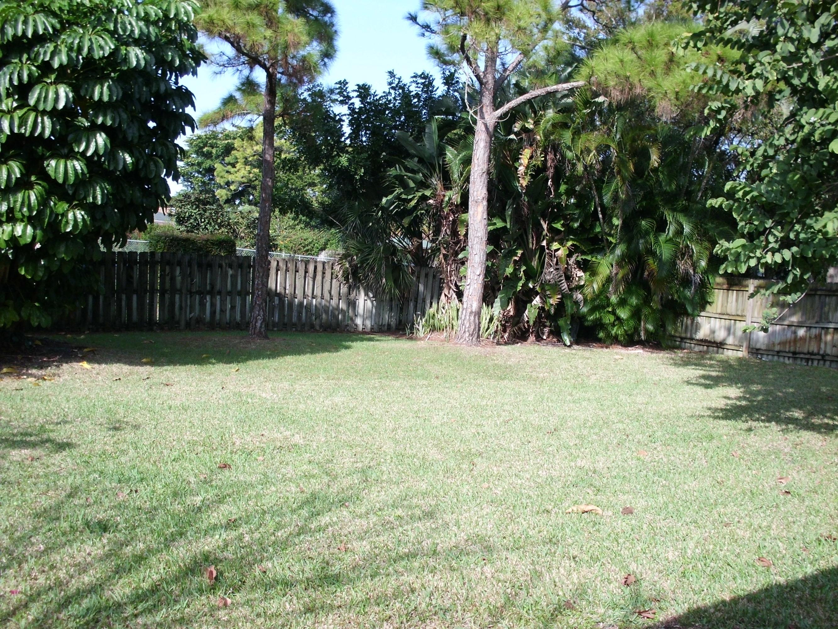 3395 Wry Road Lake Worth, FL 33467 - Photo 17 of 27 Back Yard