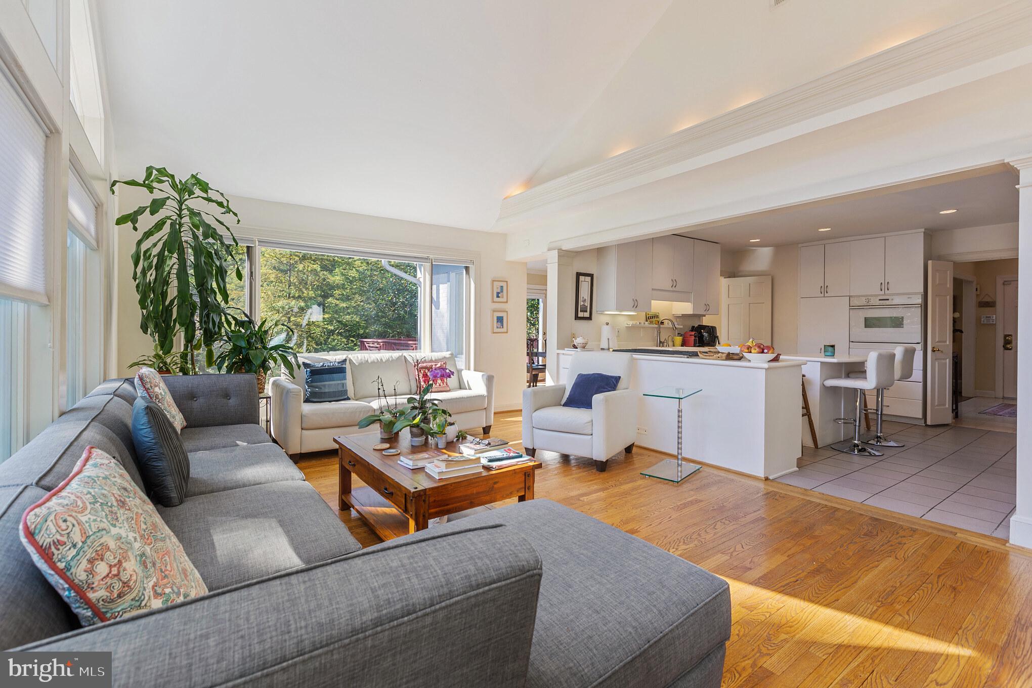 4850 Langdrum Lane Chevy Chase, MD 20815 - Photo 12 of 47
