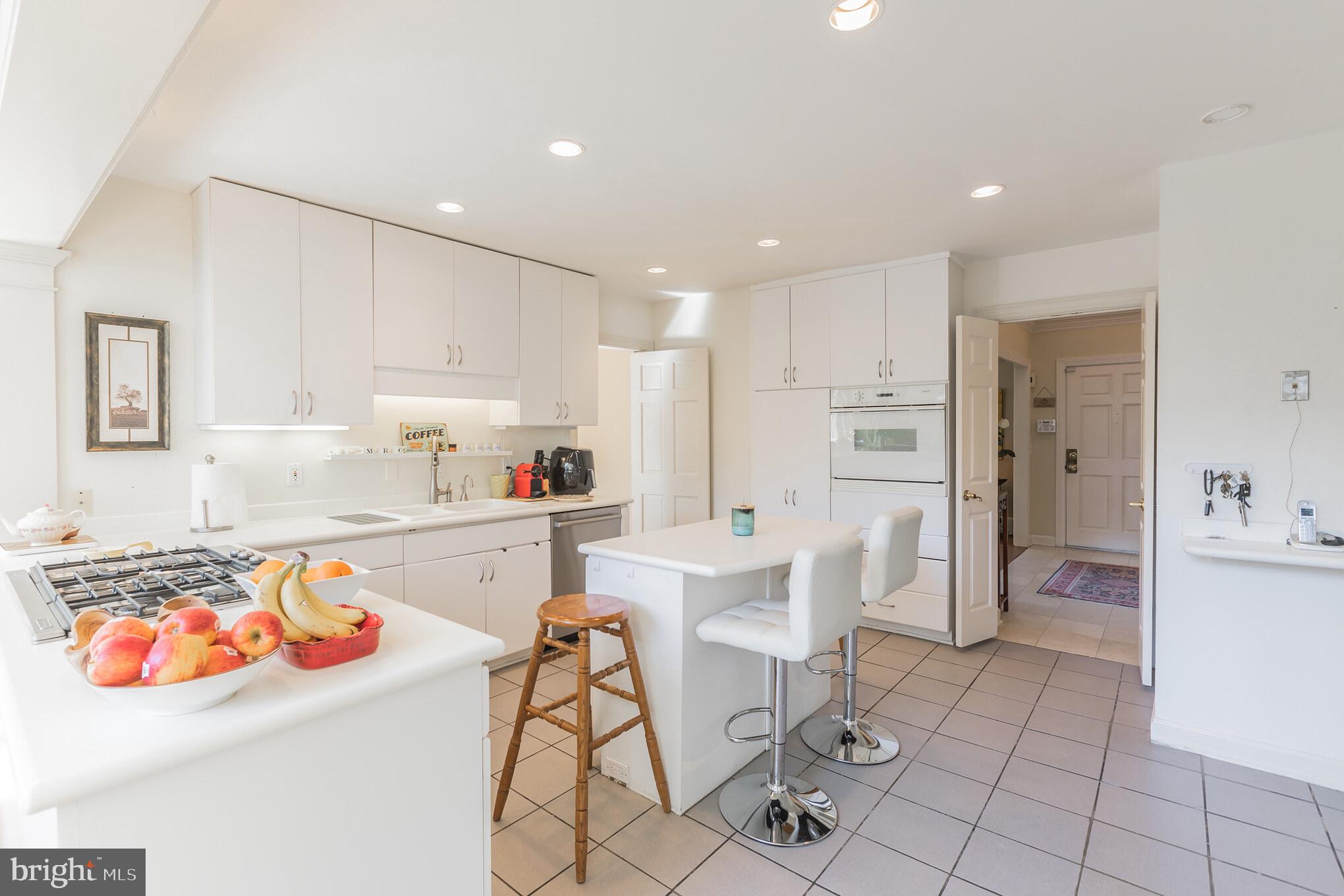4850 Langdrum Lane Chevy Chase, MD 20815 - Photo 17 of 47