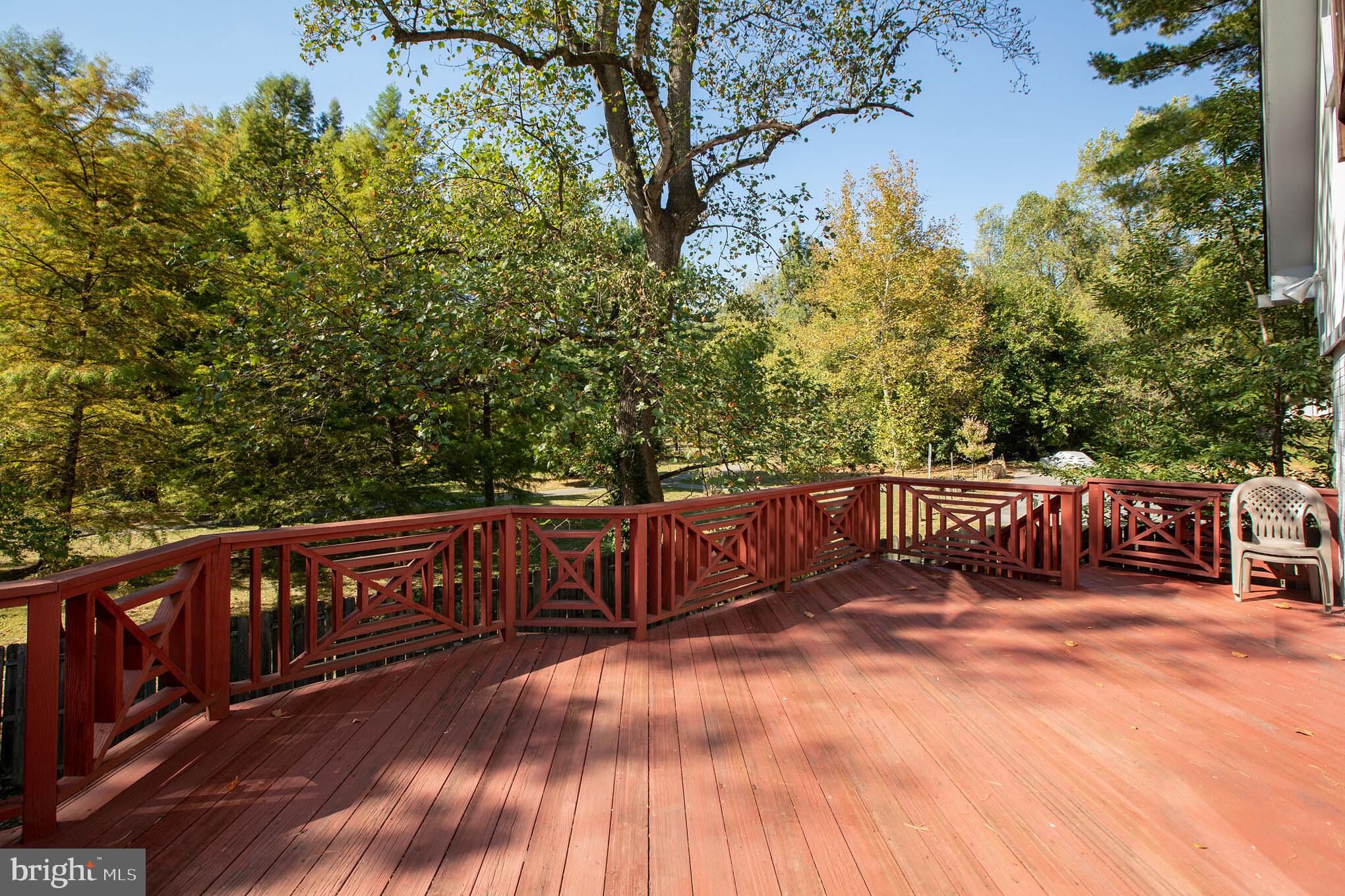 4850 Langdrum Lane Chevy Chase, MD 20815 - Photo 23 of 47