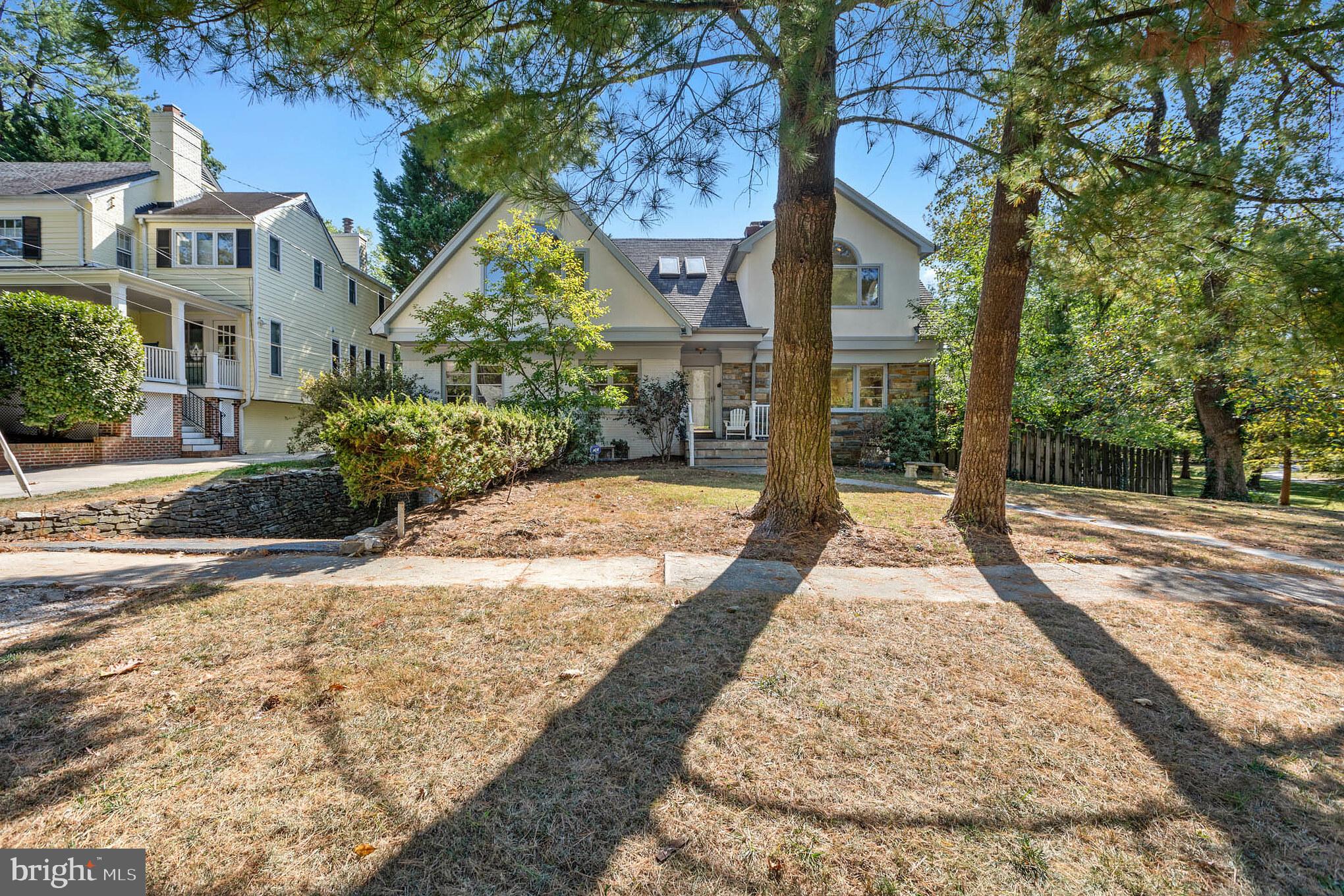 4850 Langdrum Lane Chevy Chase, MD 20815 - Photo 4 of 47