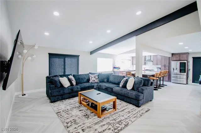 $3,000 | 6287 West Katella Avenue, Las Vegas, NV 89118