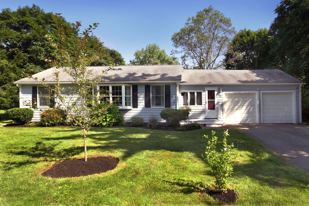 15 Warren Street Georgetown, MA 01833 - Photo 1 of 24 Gallery Image 1