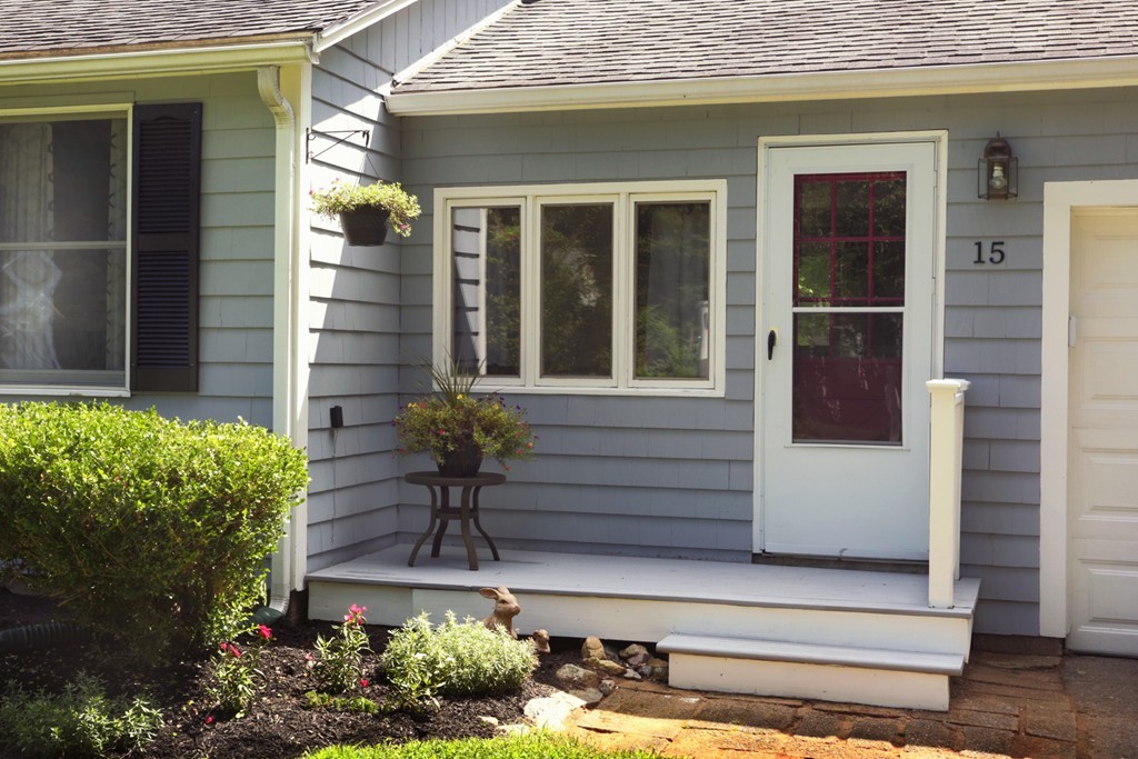 15 Warren Street Georgetown, MA 01833 - Photo 2 of 24 Gallery Image 2