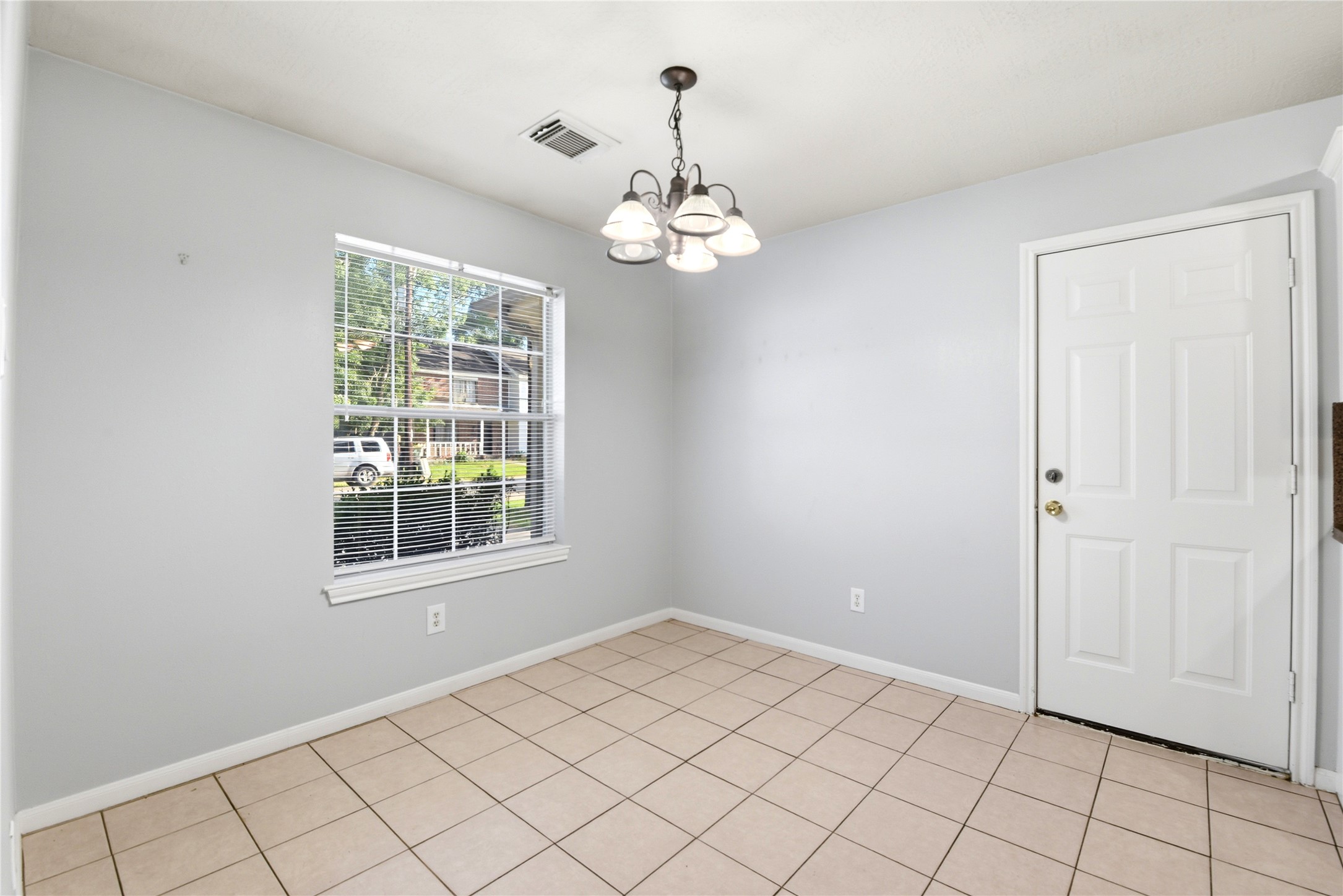 1707 Longview Street Conroe, TX 77301 - Photo 8 of 24