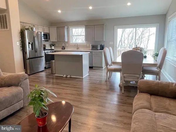 $489,900 | 1982 High Top Road, Linden, VA 22642