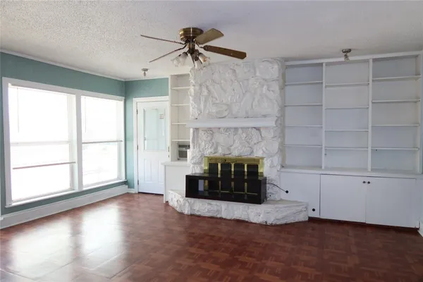 $2,200 | 3310 O O Henry Drive, Garland, TX 75042