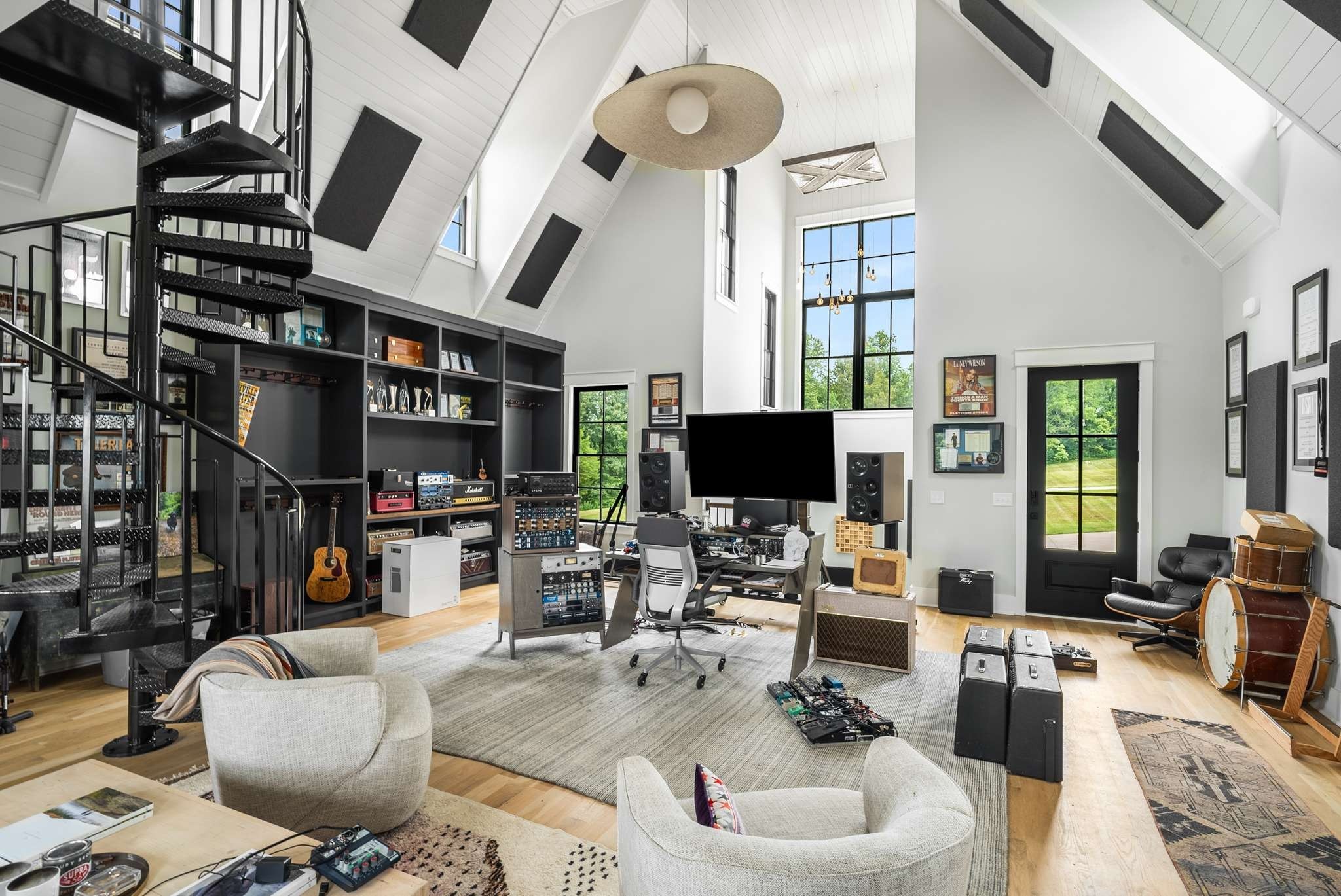 1770 Lockertsville Road Ashland City, TN 37015 - Photo 91 of 95 a living room with furniture kitchen view and a large window