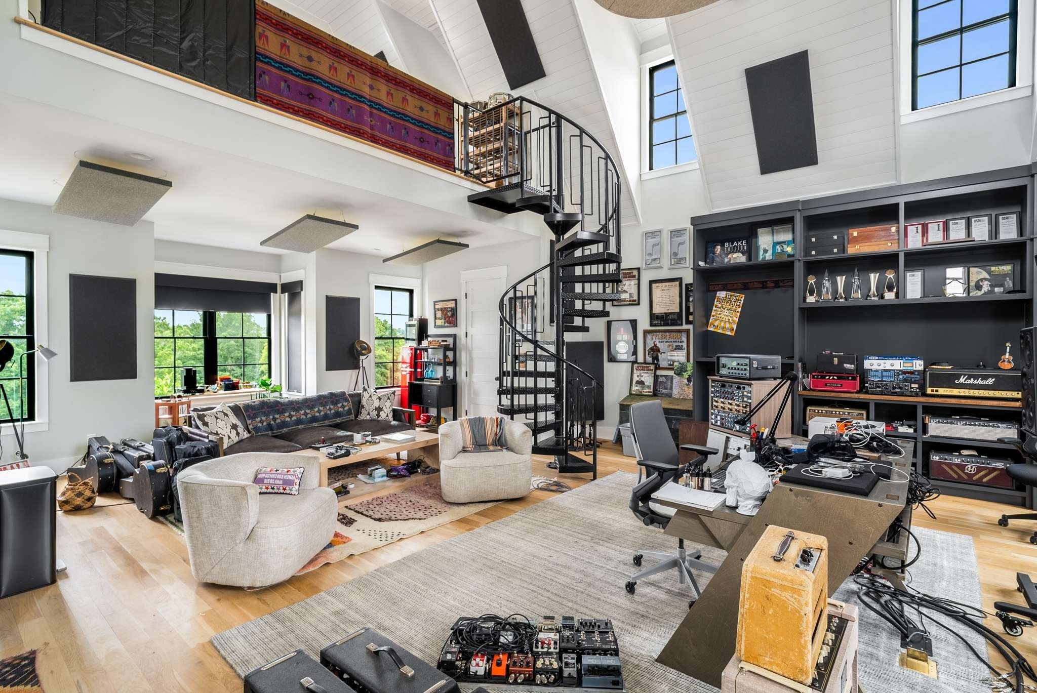 1770 Lockertsville Road Ashland City, TN 37015 - Photo 92 of 95 a living room with furniture and a flat screen tv