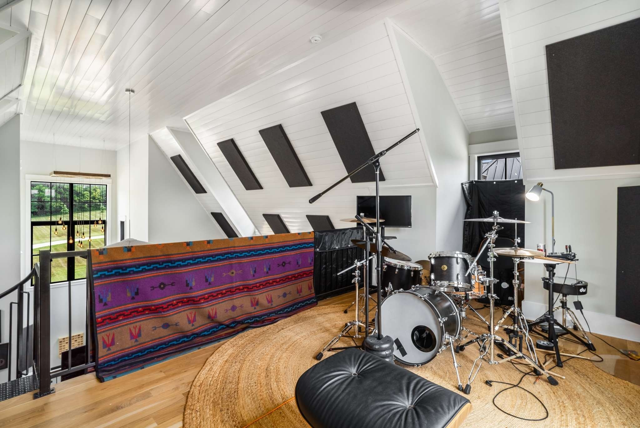 1770 Lockertsville Road Ashland City, TN 37015 - Photo 94 of 95 a room with gym equipment and windows