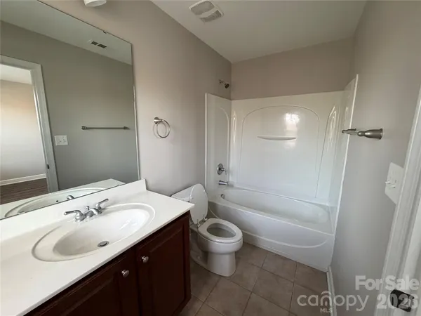 $529,900 | 3215 Shadowy Retreat Drive, Matthews, NC 28104