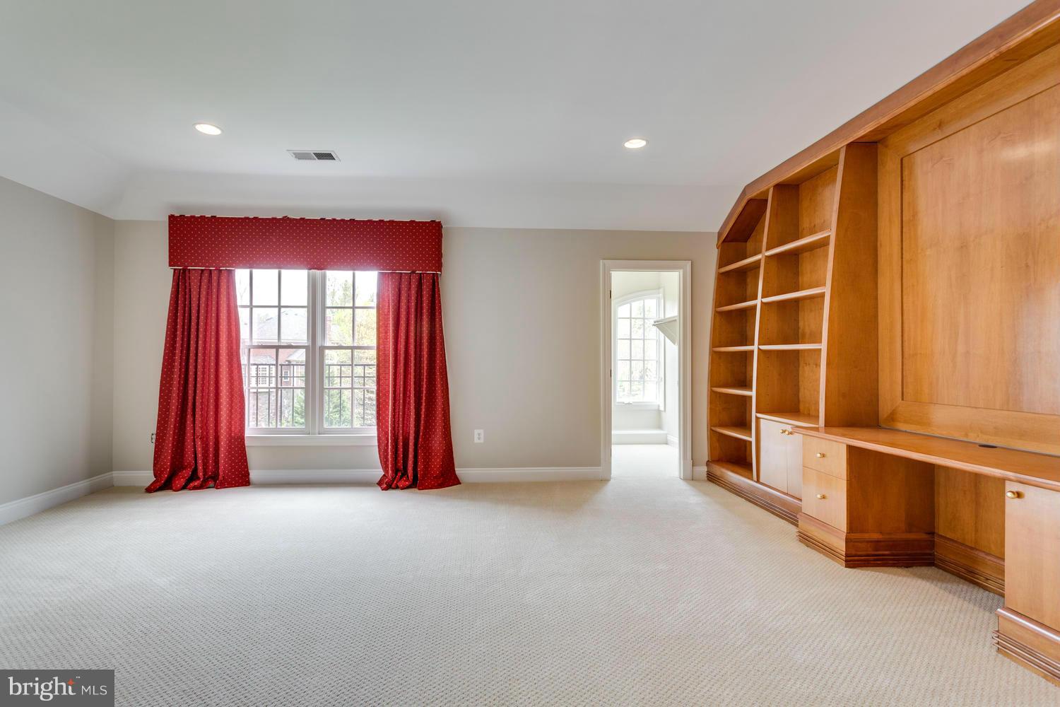 7825 Loughran Road McLean, VA 22102 - Photo 12 of 25 Bedroom