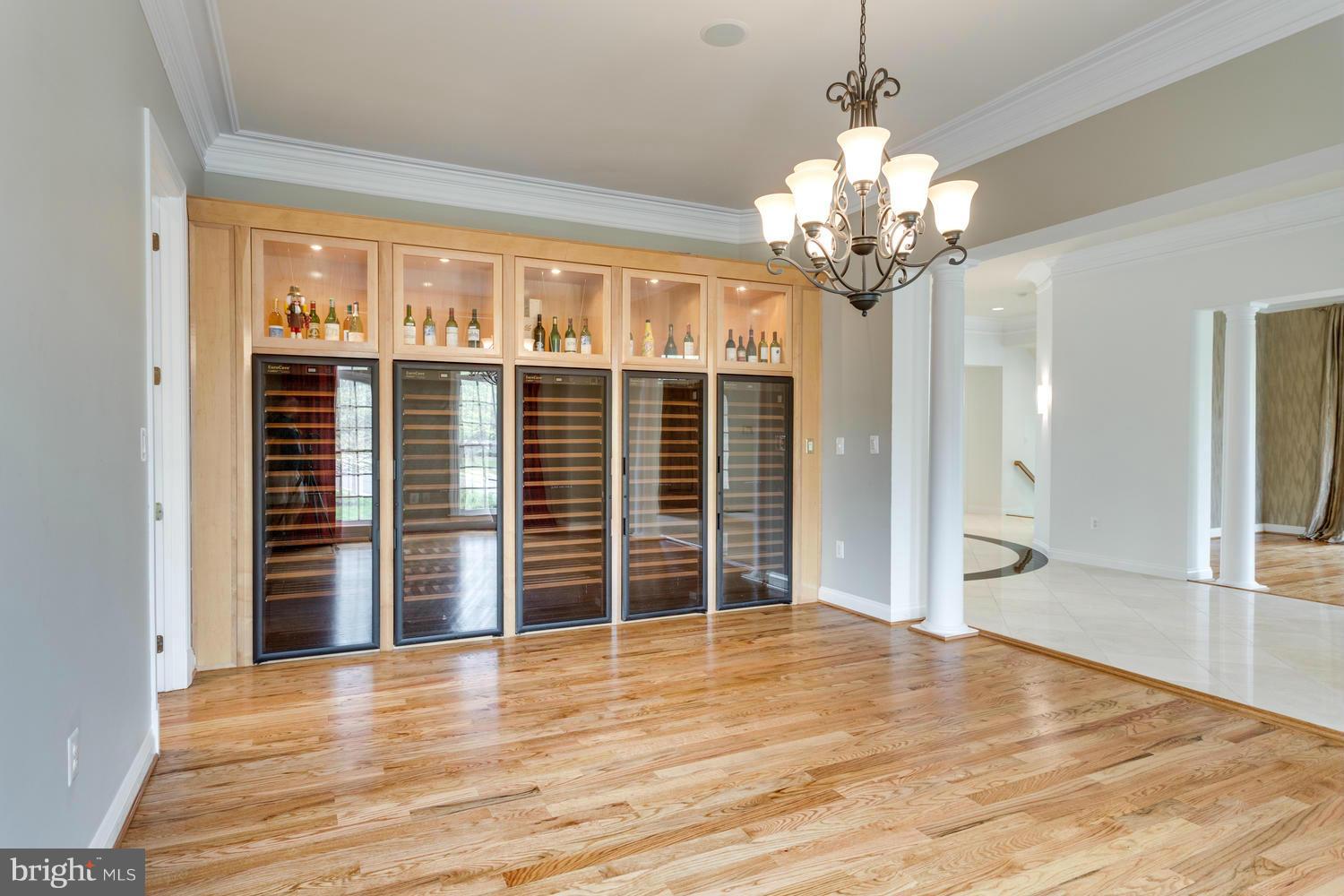 7825 Loughran Road McLean, VA 22102 - Photo 4 of 25 Dining Room