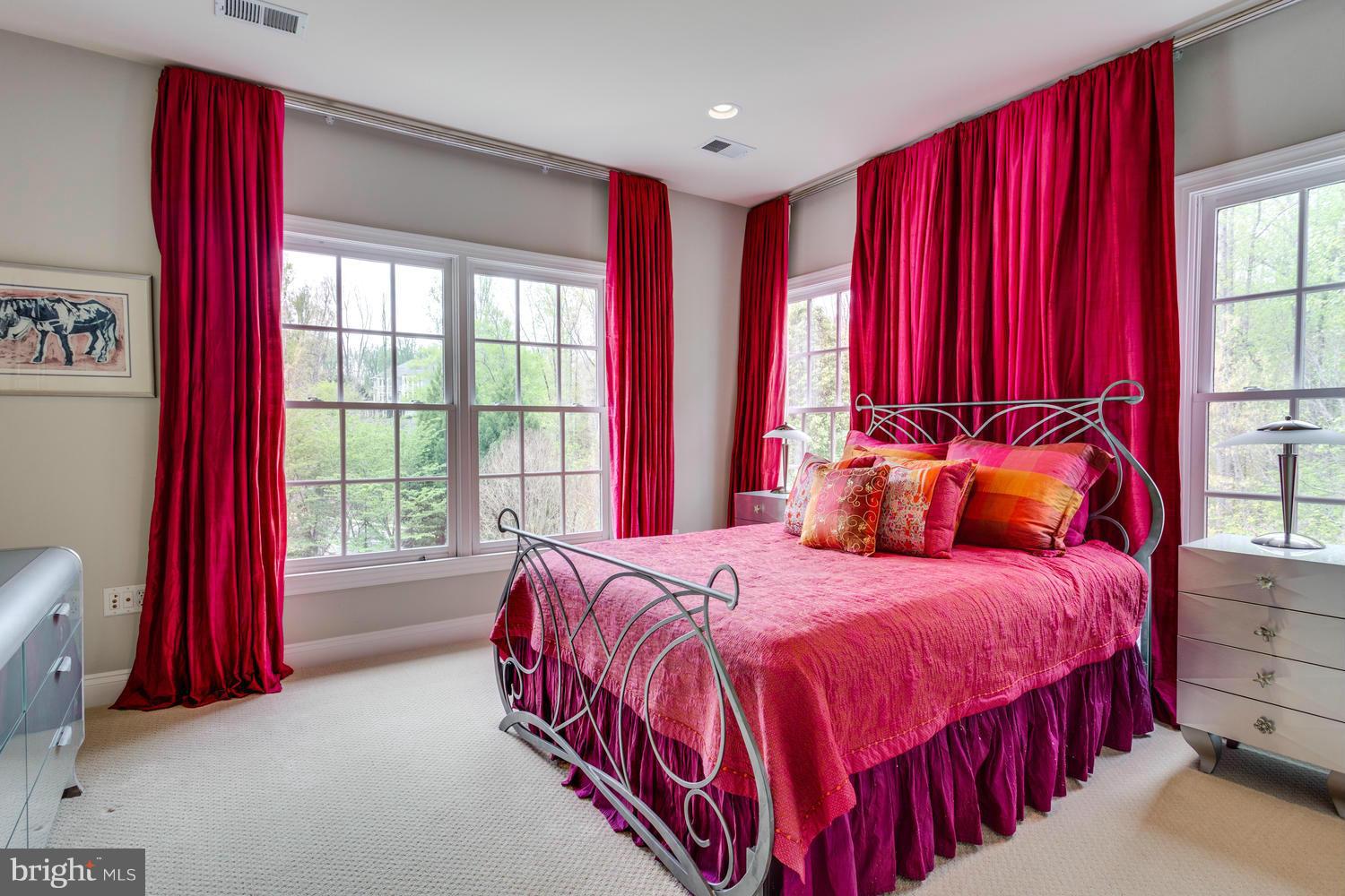 7825 Loughran Road McLean, VA 22102 - Photo 10 of 25 Bedroom