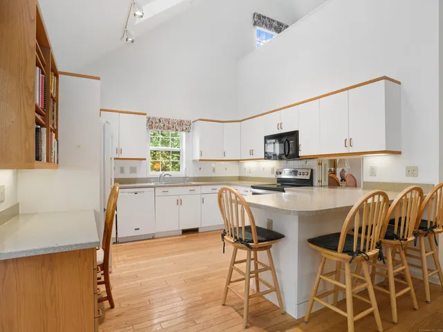 $599,000 | 98 Sullivan Farm, Unit 98, New Milford, CT 06776