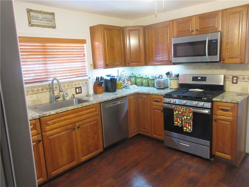 522 Walnut Street Springdale, PA 15144 - Photo 3 of 25 Gallery Image 3