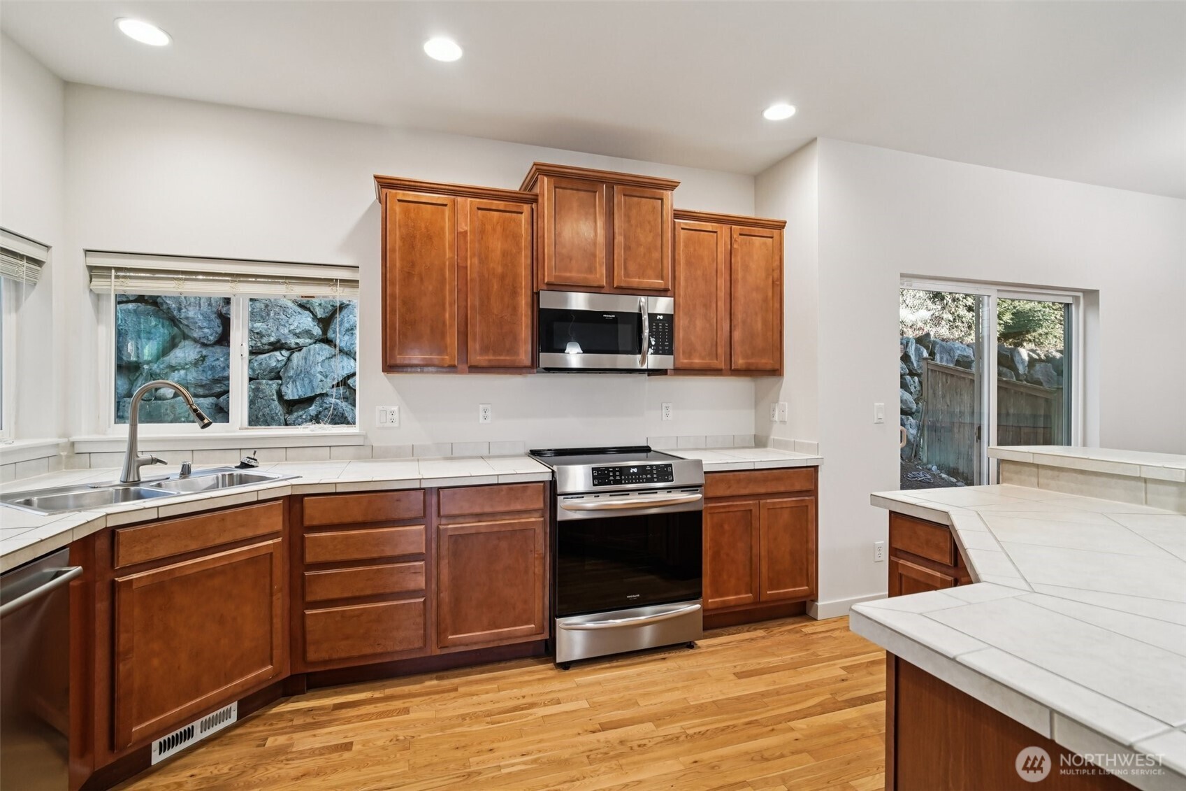 17405 14th Drive Southeast Bothell, WA 98012 - Photo 9 of 34