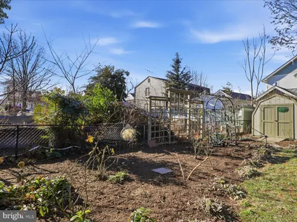 $1,395,000 | 2406 Leslie Avenue, Alexandria, VA 22301