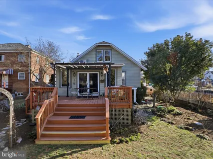 $1,395,000 | 2406 Leslie Avenue, Alexandria, VA 22301