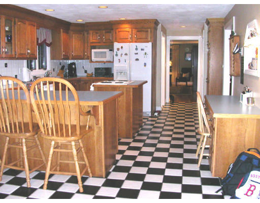 2 Apple Blossom Road Andover, MA 01810 - Photo 2 of 16 Gallery Image 2