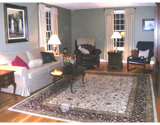 2 Apple Blossom Road Andover, MA 01810 - Photo 4 of 16 Gallery Image 4