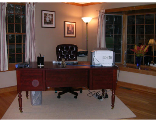 2 Apple Blossom Road Andover, MA 01810 - Photo 5 of 16 Gallery Image 5
