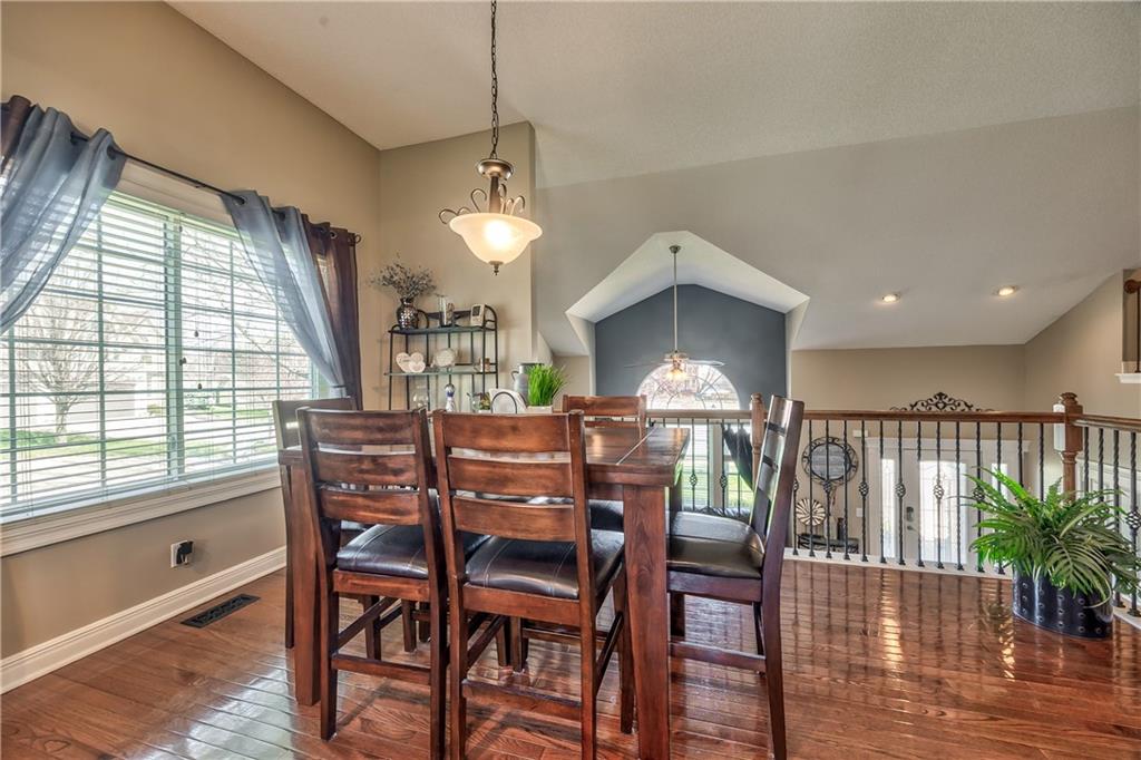 10666 South Emerald Street Olathe, KS 66061 - Photo 10 of 27