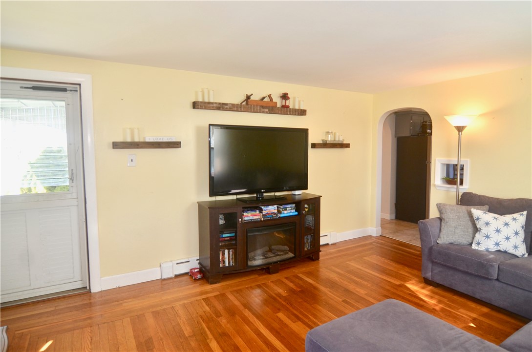 120 Beardsworth Road Tiverton, RI 02878 - Photo 12 of 28