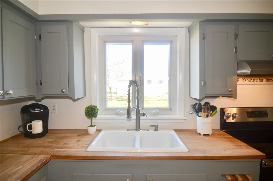 120 Beardsworth Road Tiverton, RI 02878 - Photo 8 of 28
