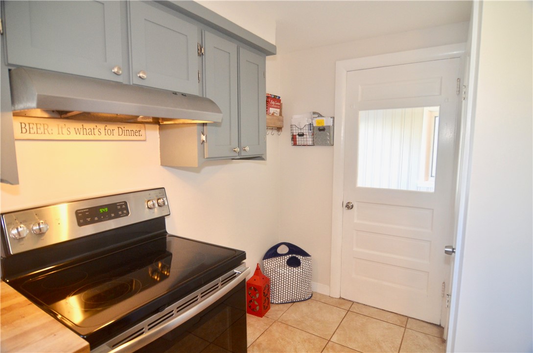 120 Beardsworth Road Tiverton, RI 02878 - Photo 9 of 28
