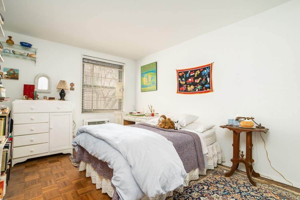636 Washington Street, Unit 4B Manhattan, NY 10014 - Photo 20 of 25