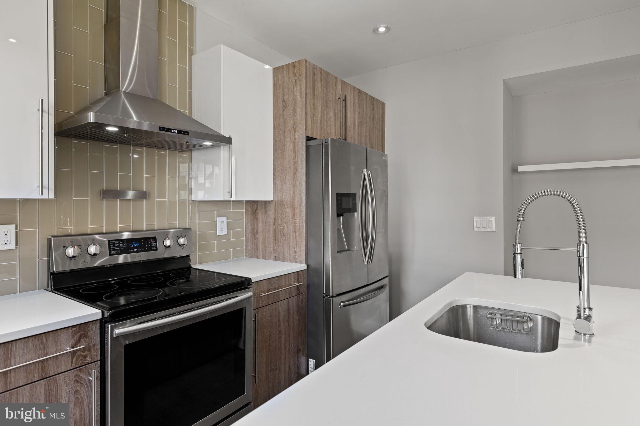 1526-00 Ridge Avenue, Unit 5 Philadelphia, PA 19130 - Photo 16 of 41 KITHCEN