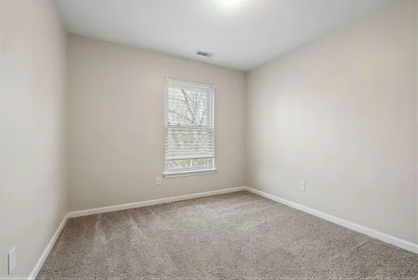 $2,400 | 16031-2 16th Avenue North, Nashville, TN 37208