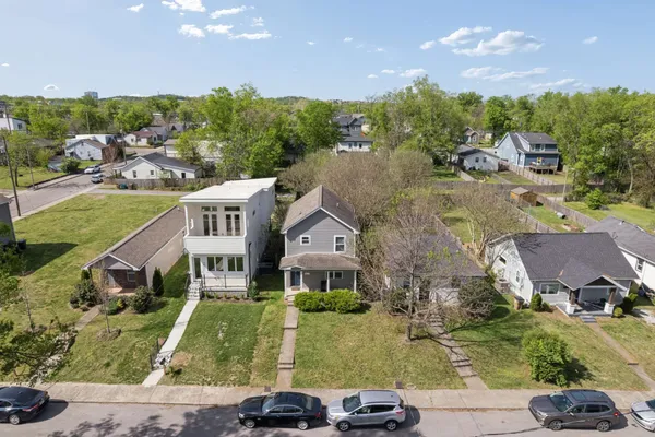 $2,400 | 16031-2 16th Avenue North, Nashville, TN 37208