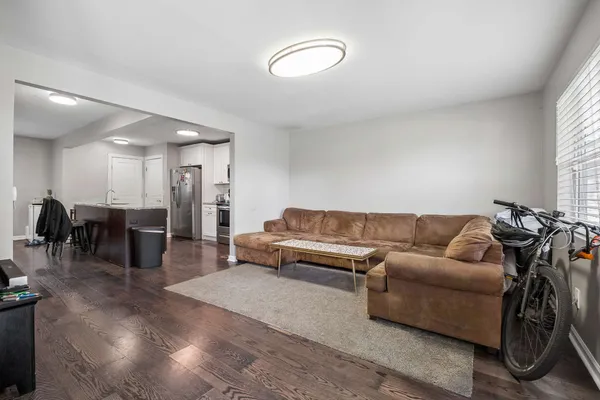 $2,400 | 16031-2 16th Avenue North, Nashville, TN 37208