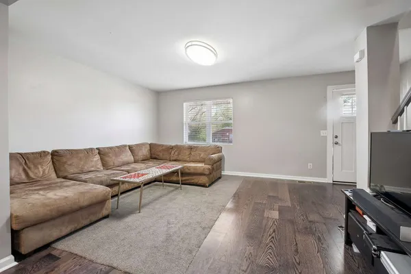 $2,400 | 16031-2 16th Avenue North, Nashville, TN 37208