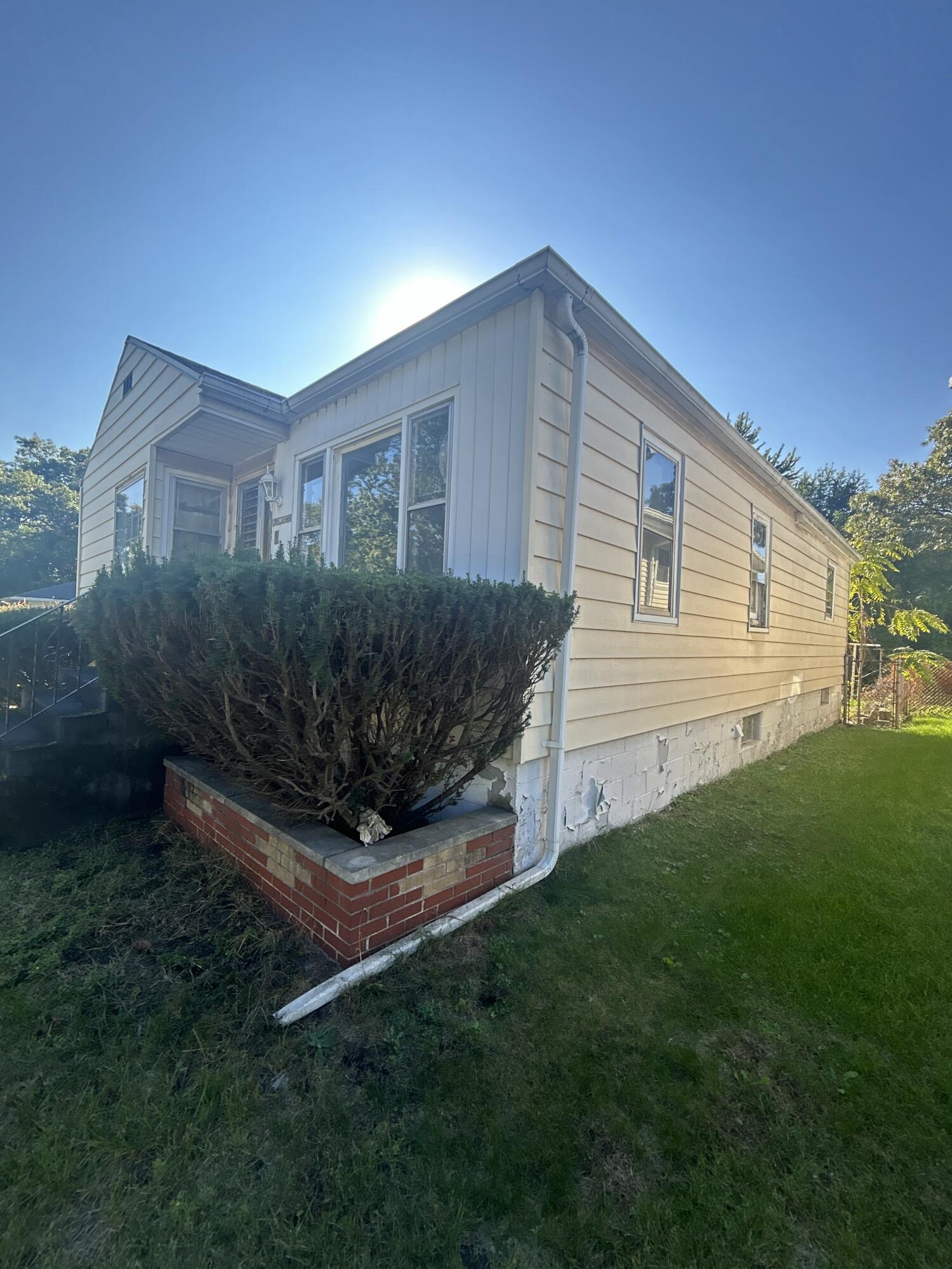 2232 Waite Street Gary, IN 46404 - Photo 2 of 3 a view of a house with backyard and garden