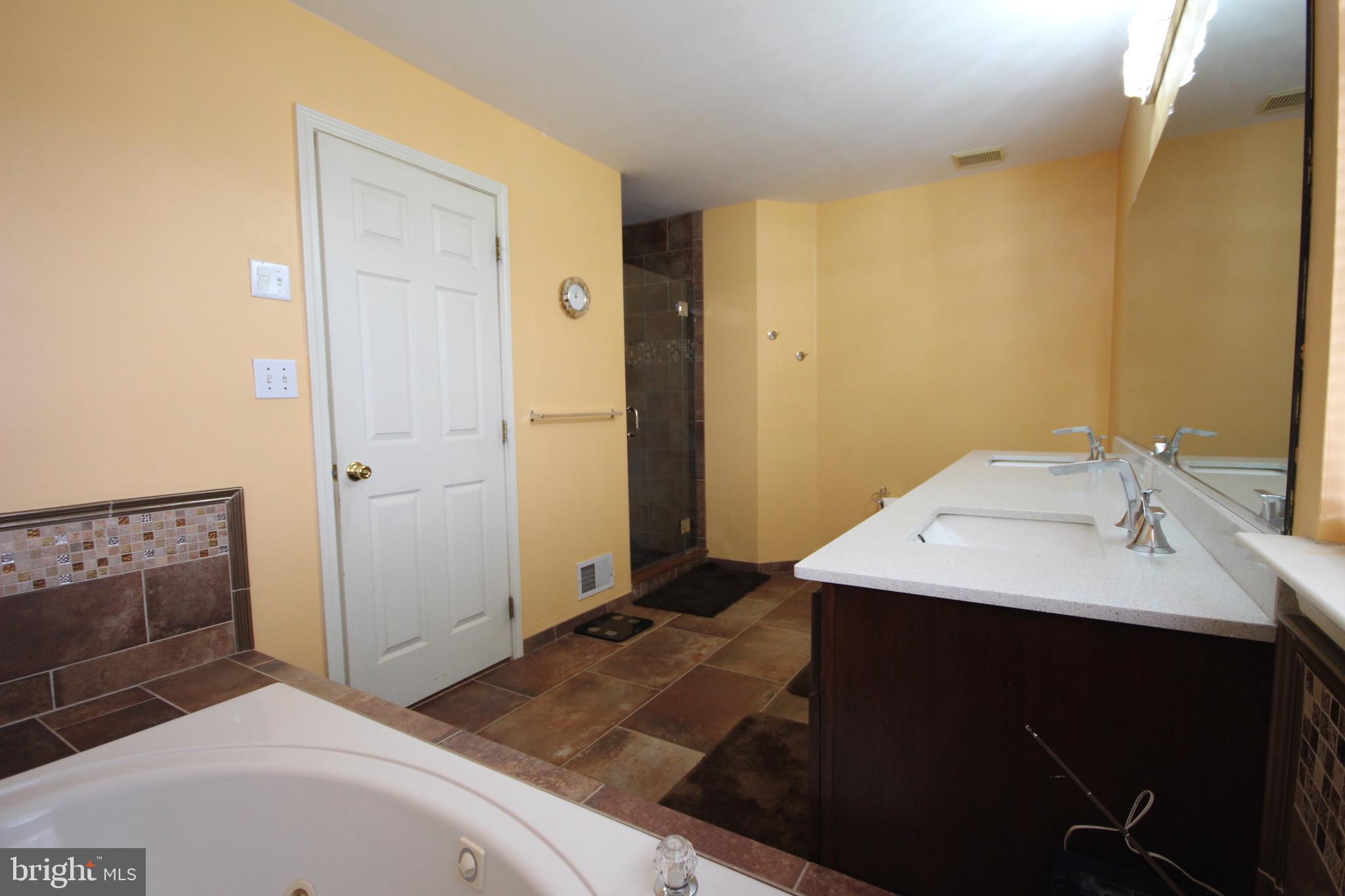 33 Manley Road Pennington, NJ 08534 - Photo 20 of 33 Gallery Image 20