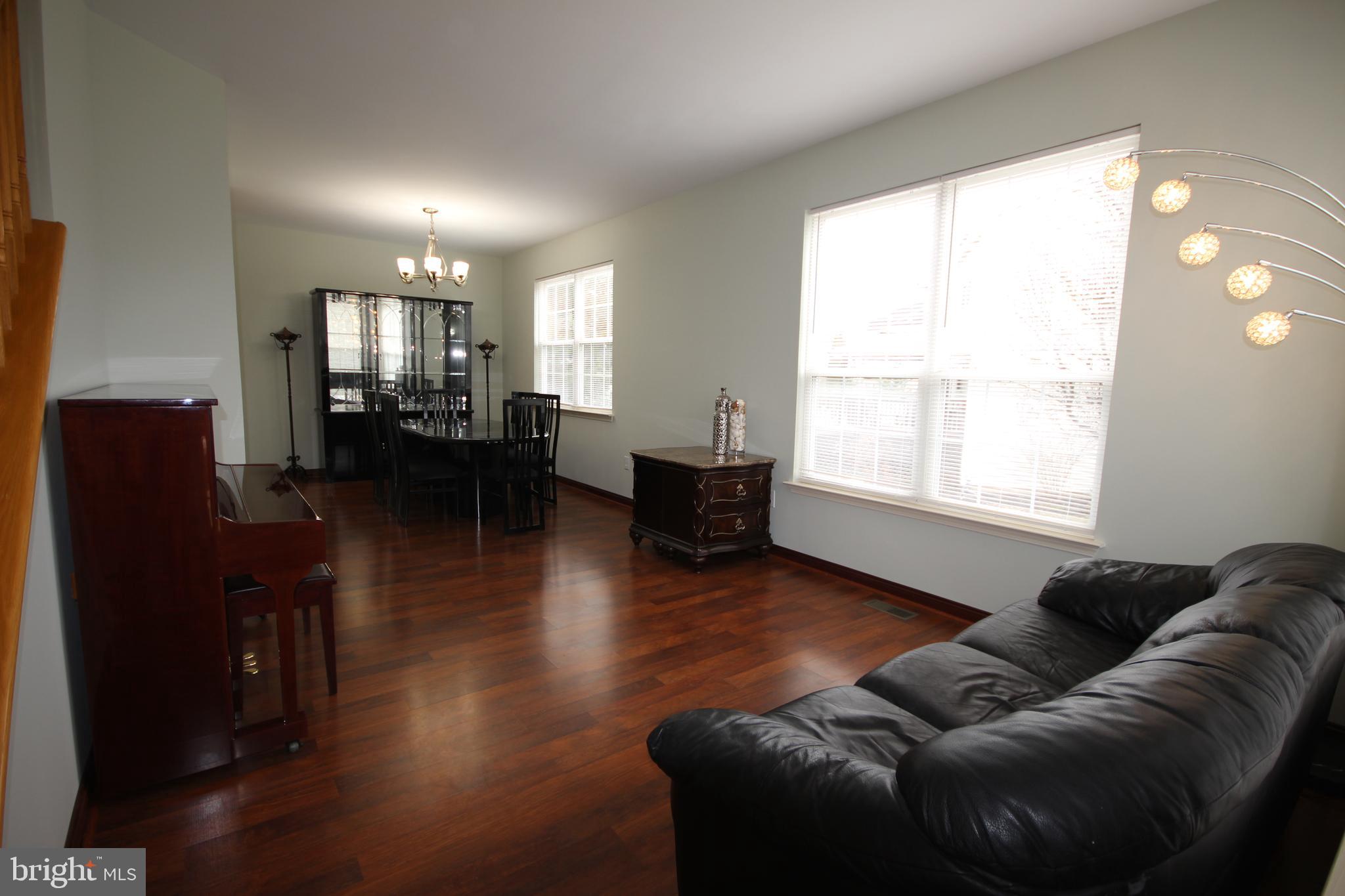 33 Manley Road Pennington, NJ 08534 - Photo 5 of 33 Gallery Image 5