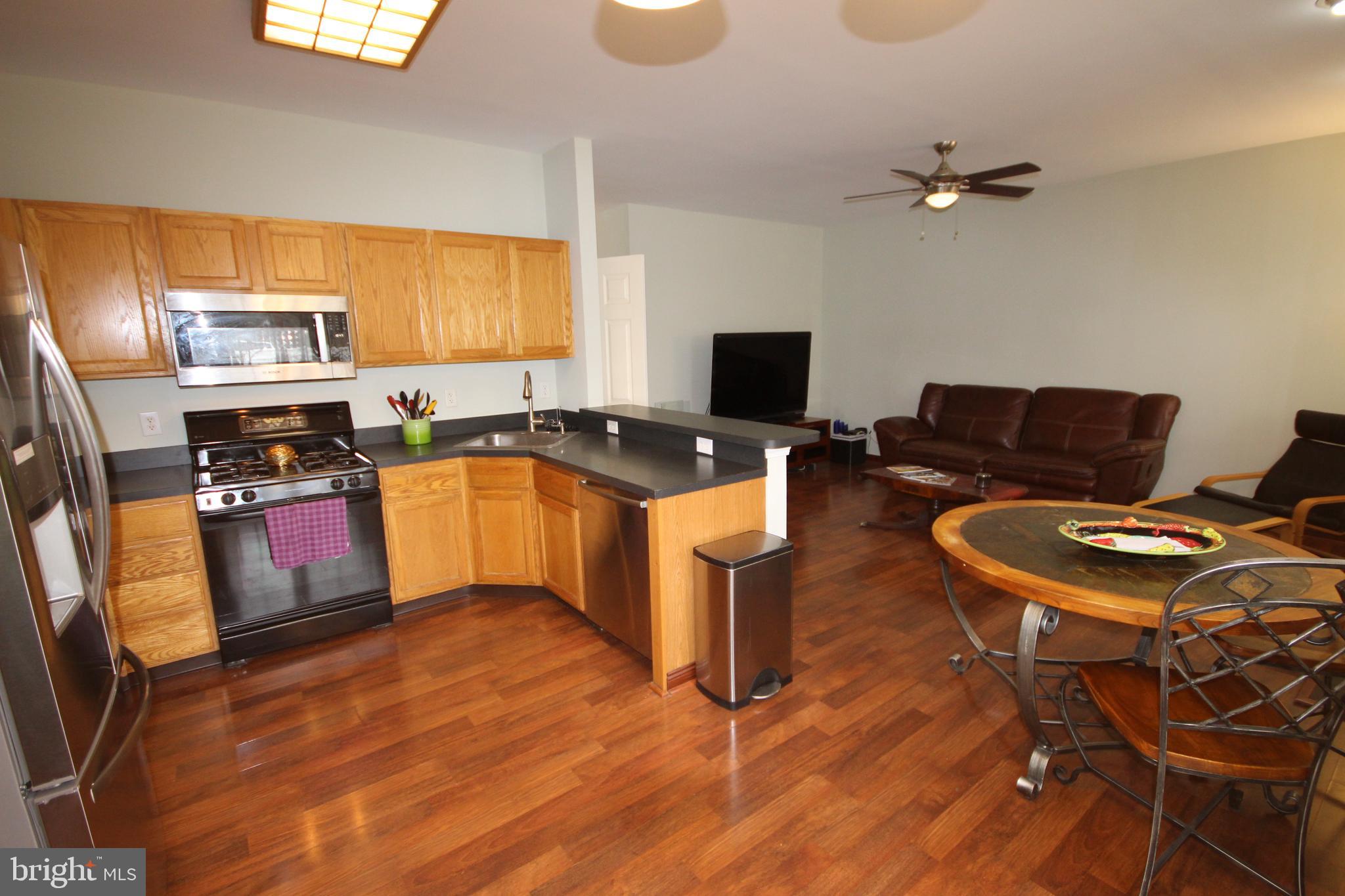 33 Manley Road Pennington, NJ 08534 - Photo 8 of 33 Gallery Image 8