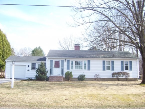 24 Crockett Street Rochester, NH 03867 - Photo 1 of 1