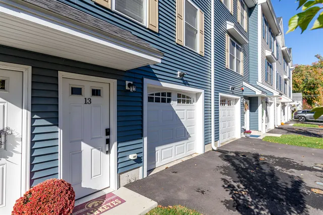 $450,000 | 13 Sapphire Lane, Nashua, NH 03064