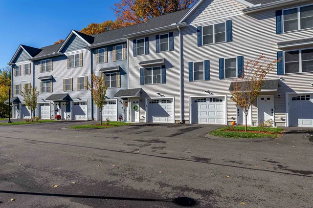 $450,000 | 13 Sapphire Lane, Nashua, NH 03064