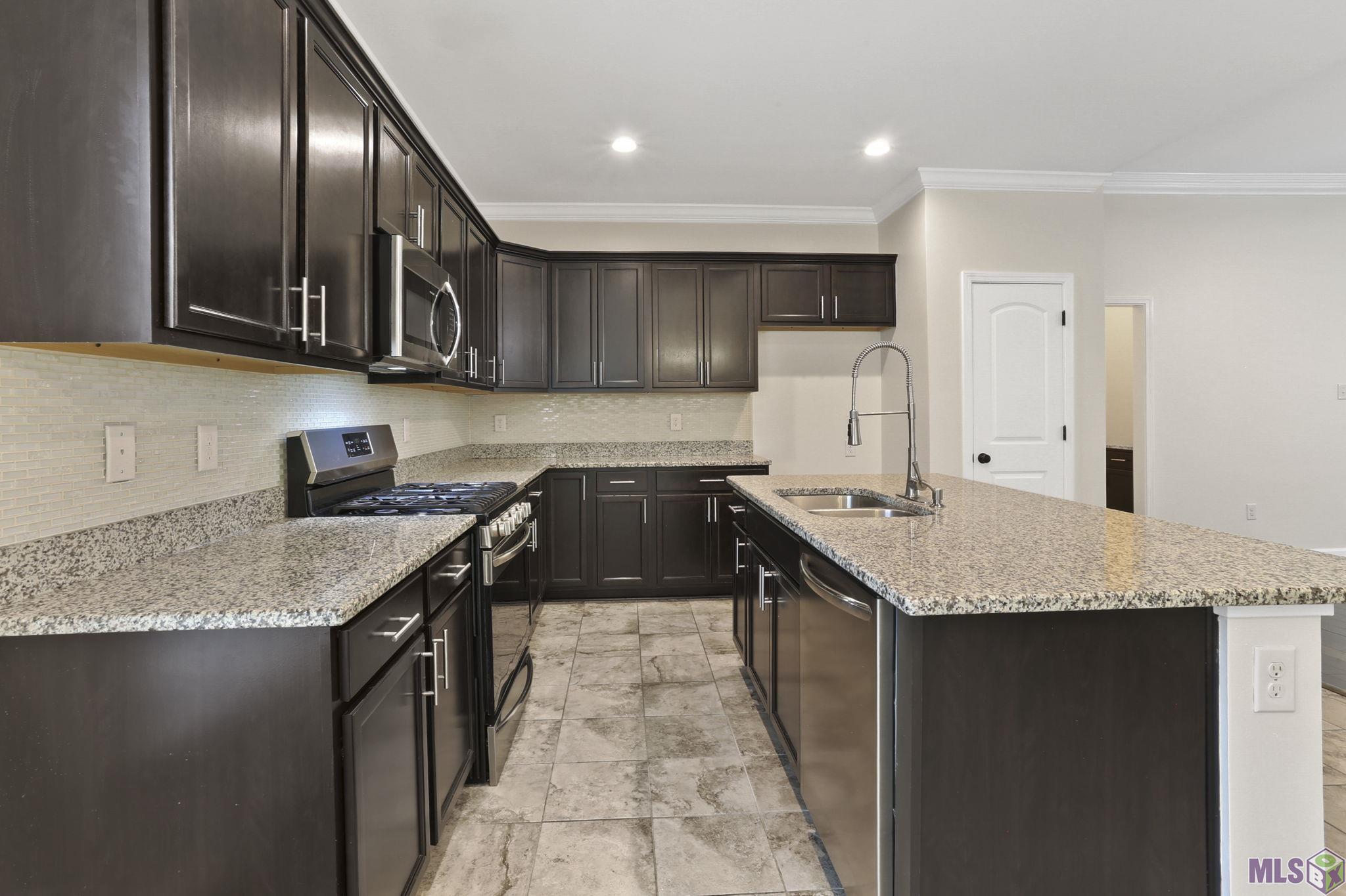 1209 Gentle Wind Drive Baton Rouge, LA 70820 - Photo 4 of 15 Gallery Image 4