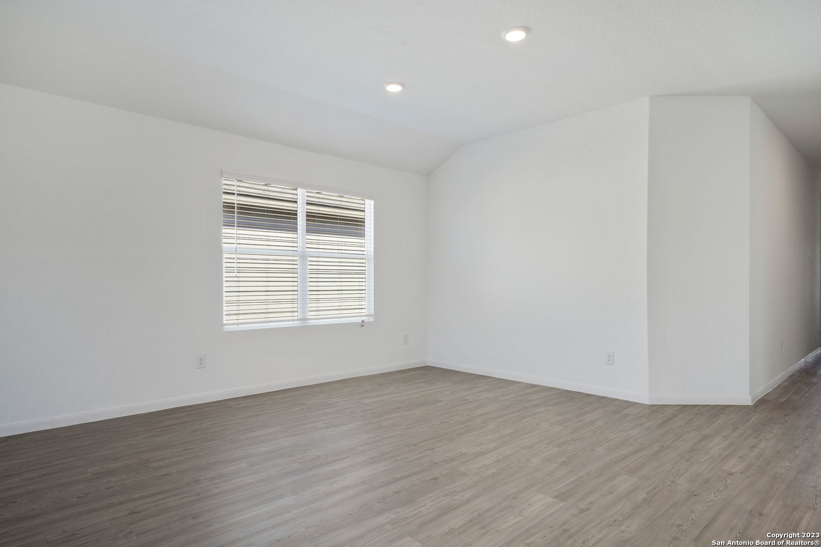 5822 Geronimo Way Seguin, TX 78155 - Photo 13 of 27