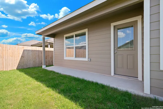 $1,695 | 5822 Geronimo Way, Seguin, TX 78155