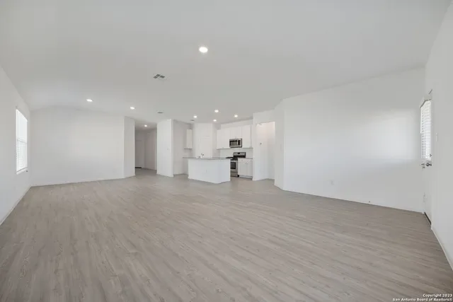 $1,695 | 5822 Geronimo Way, Seguin, TX 78155