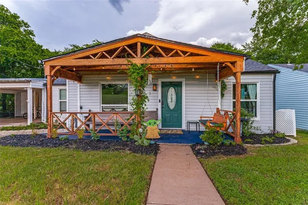 $2,400 | 809 South Lamar Street, Weatherford, TX 76086